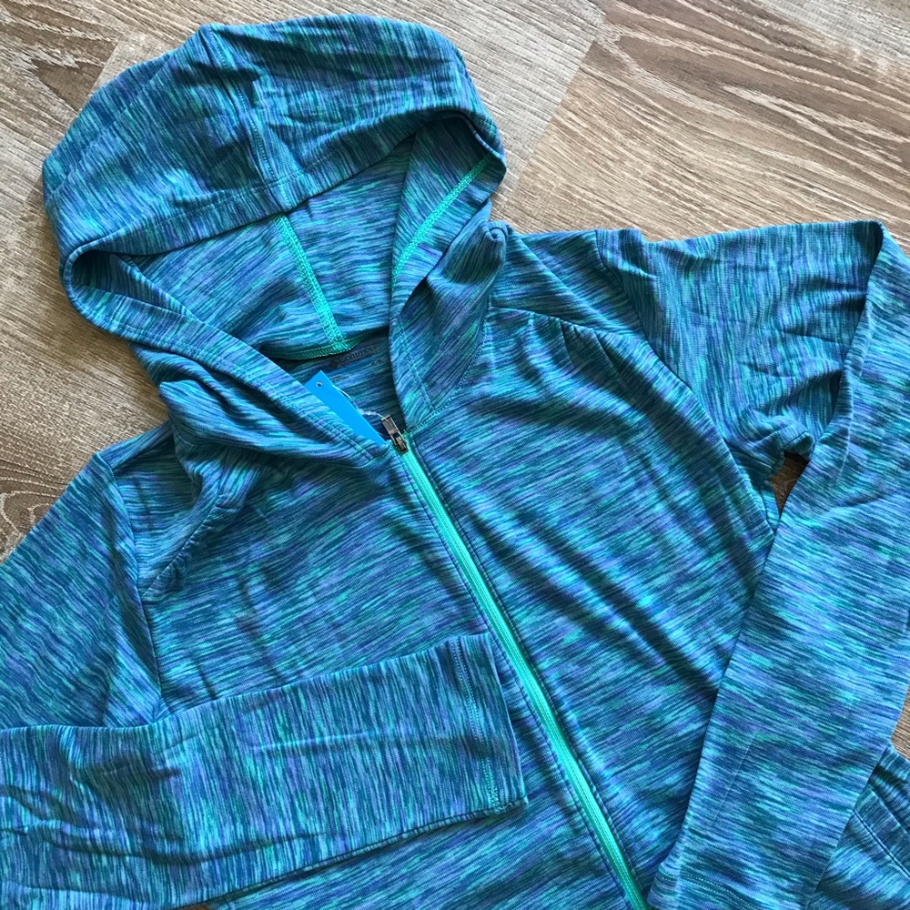NWT Columbia woman’s hooded shirt